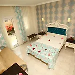 Turk Hotel 2*