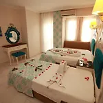 Отель Turk 2*
